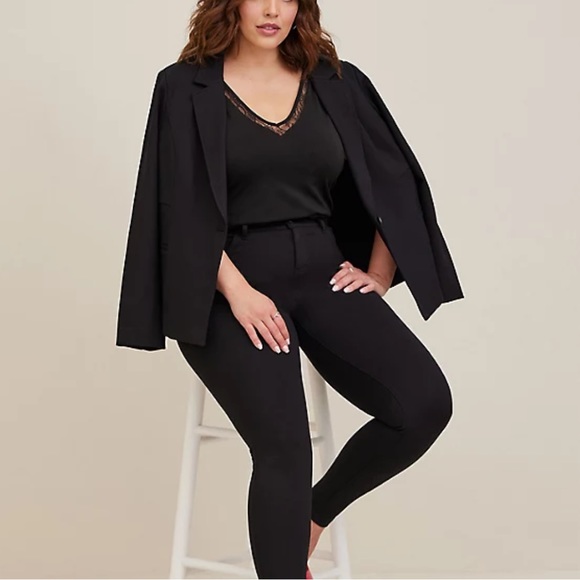 STUDIO CREPE JERSEY LACE INSET DOUBLE V-NECK TANK - NWT - Picture 4 of 7